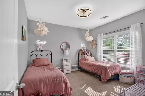 Bedroom - 171 Windsor Ct, Williamson, GA 30292 photo 3 of 7