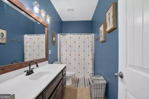 Bath - 171 Windsor Ct, Williamson, GA 30292 photo 1 of 2