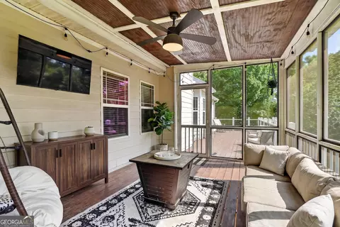 Exterior - 171 Windsor Ct, Williamson, GA 30292 photo 2 of 8