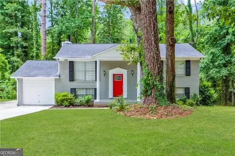 4392 Cedar Ridge Trl, Stone Mountain, GA 30083