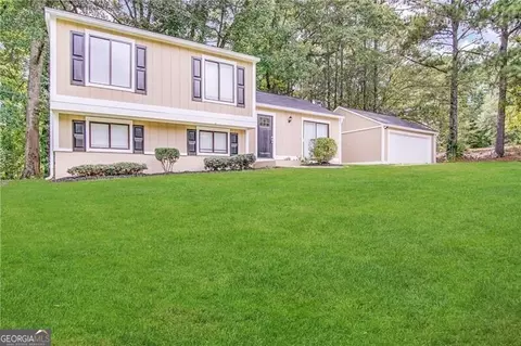 4887 Martins Crossing Rd, Stone Mountain, GA 30088