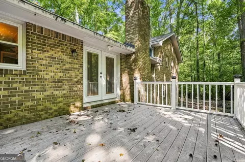 Exterior - 1050 Skyline Dr, Covington, GA 30014 photo 3 of 7