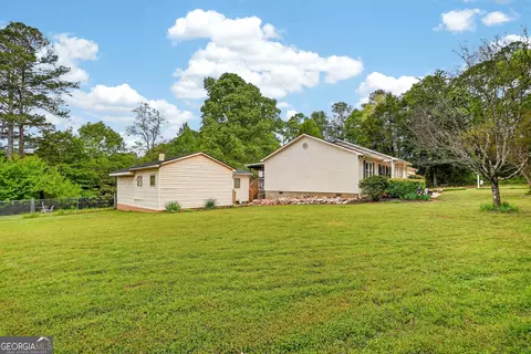 Exterior - 227 Shady Ln, Williamson, GA 30292 photo 13 of 14