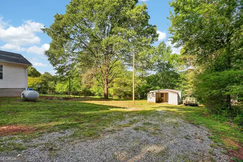 Exterior - 227 Shady Ln, Williamson, GA 30292 photo 6 of 14