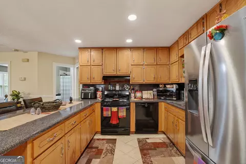 Kitchen - 227 Shady Ln, Williamson, GA 30292 photo 1 of 5