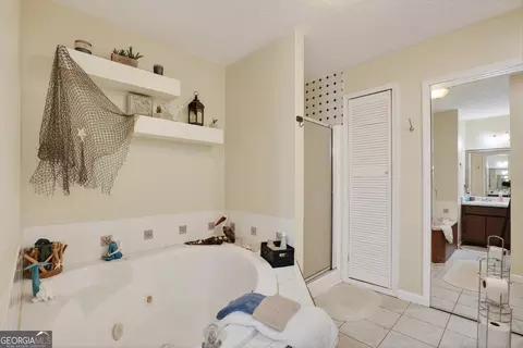 Bath - 227 Shady Ln, Williamson, GA 30292 photo 1 of 5