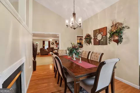 Dining - 227 Shady Ln, Williamson, GA 30292 photo 3 of 3