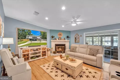 Living - 121 W Entrekin Rd, Cobb, GA 31735 photo 1 of 3