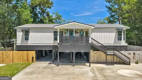 Exterior - 121 W Entrekin Rd, Cobb, GA 31735 photo 1 of 25