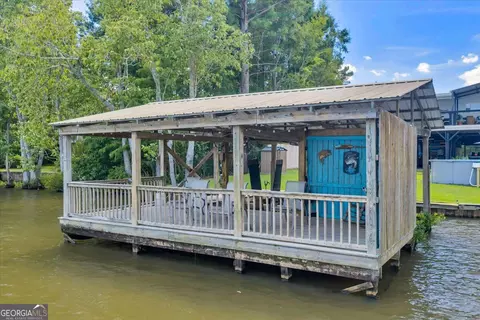 Exterior - 121 W Entrekin Rd, Cobb, GA 31735 photo 11 of 25