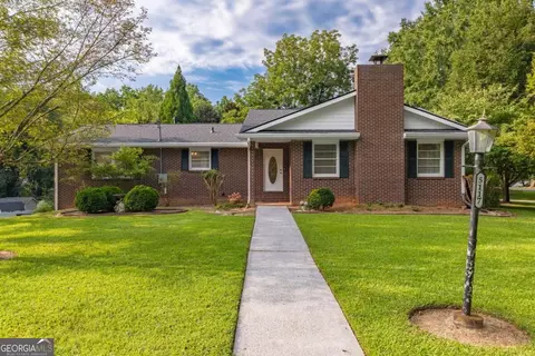 5117 Lakewood Dr, Acworth, GA 30101