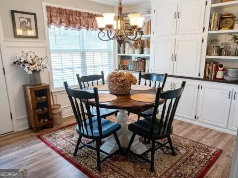 Dining - 455 Bell Loop, Chatsworth, GA 30705 photo 1 of 2