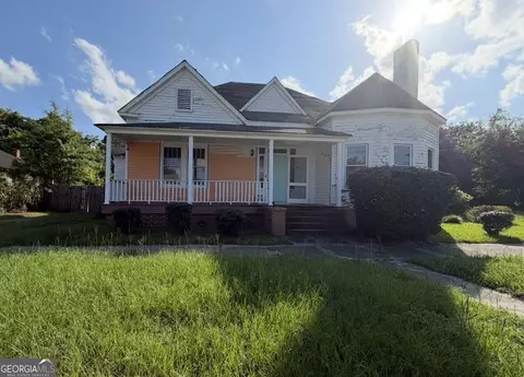 807 Academy Ave, Waynesboro, GA 30830