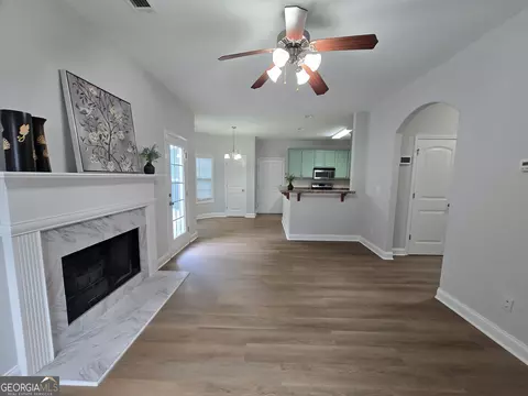 Living - 115 Jasmine Ln, Lagrange, GA 30241 photo 3 of 5