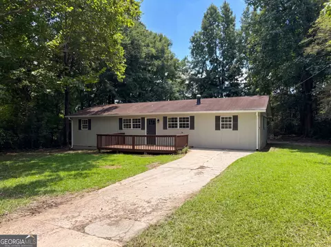 3704 Meadowview Dr, Lithia Springs, GA 30122