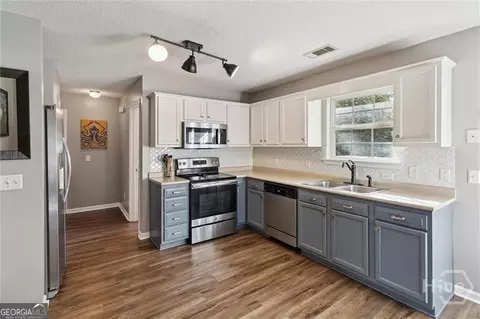 Kitchen - 2575 Hwy 119 S, Guyton, GA 31312 photo 1 of 2