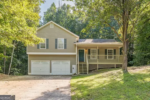 483 Thornbrooke Dr, Hiram, GA 30141