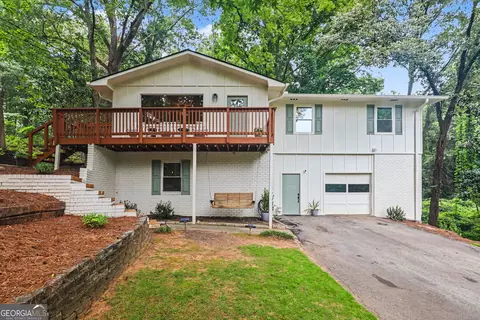 55 Dixon St, Newnan, GA 30263
