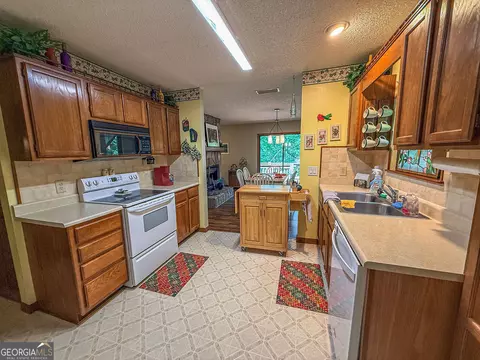 Kitchen - 195 Cedar Ln, Dillard, GA 30537 photo 2 of 2