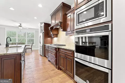 Kitchen - 115 Grae Ct, Tyrone, GA 30290 photo 6 of 7