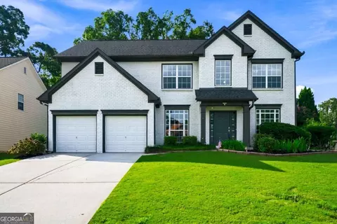 443 Leggett Oaks Ln, Lawrenceville, GA 30043