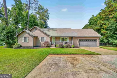 132 Island Dr, Milledgeville, GA 31061