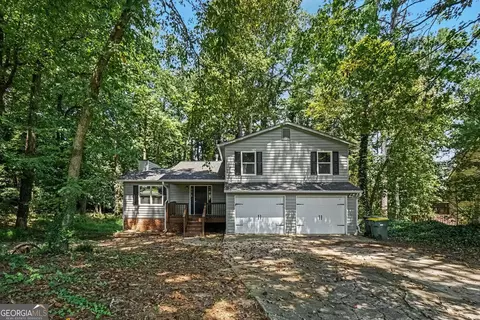 137 Farmington Dr, Woodstock, GA 30188