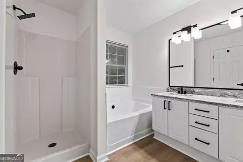 Bath - 1278 Lynx Ct, Hampton, GA 30228 photo 3 of 3