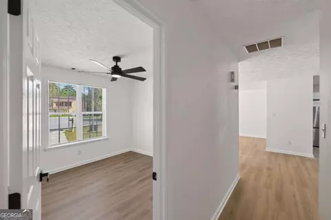 Entry Way - 1278 Lynx Ct, Hampton, GA 30228 photo 5 of 7