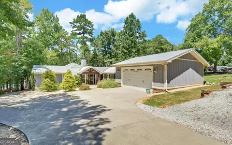 47 Landing Ct, Hartwell, GA 30643