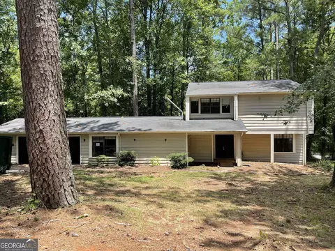 6859 Parkwood Ct, Douglasville, GA 30135