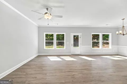 Living - 4472 Rivercliffs Way, Gray, GA 31032 photo 2 of 5