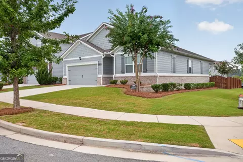 6750 Star Gaze Ct, Flowery Branch, GA 30542