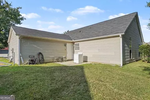 Exterior - 256 Galway Ln, Hampton, GA 30228 photo 3 of 4