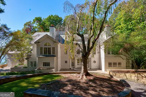 6655 Sweetwater Pt, Flowery Branch, GA 30542