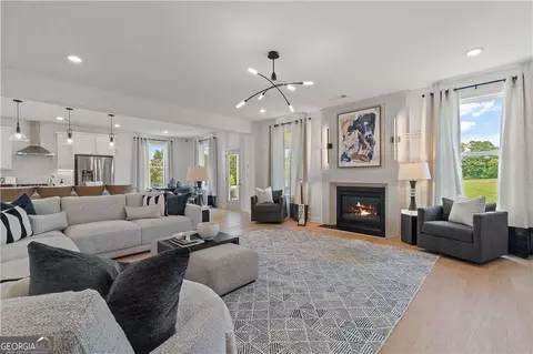 Living - 128 Compass Rd, Hampton, GA 30228 photo 1 of 1