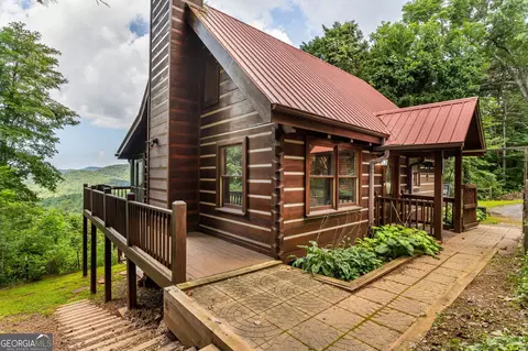 11 Amy Crk, Ellijay, GA 30540