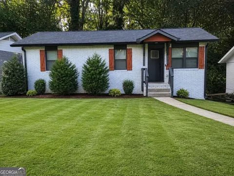 1385 Plaza Ave SW, Atlanta, GA 30310