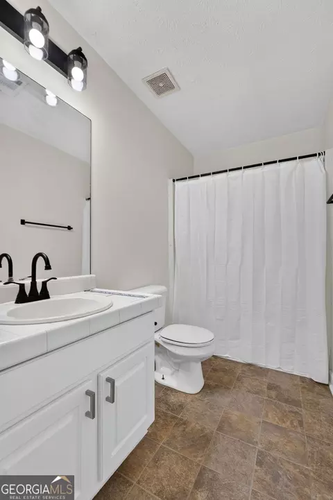 Bath - 165 Irwin Dr, Mcdonough, GA 30252 photo 4 of 4