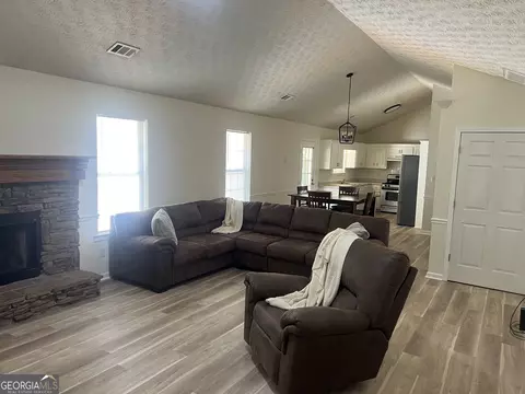 165 Irwin Dr, Mcdonough, GA 30252 photo 3