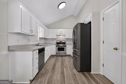 Kitchen - 165 Irwin Dr, Mcdonough, GA 30252 photo 1 of 3