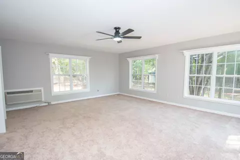 Living - 145 Edgemont Dr, Lagrange, GA 30240 photo 5 of 6