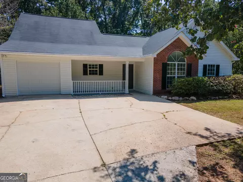 Exterior - 145 Edgemont Dr, Lagrange, GA 30240 photo 8 of 12