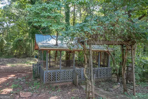 Exterior - 145 Edgemont Dr, Lagrange, GA 30240 photo 10 of 12