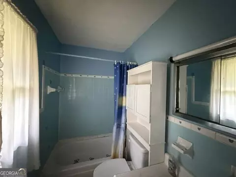 Bath - 1032 Central Rd, Thomson, GA 30824 photo 2 of 2