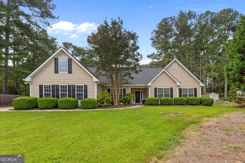 895 Scenic Lake Dr, Lawrenceville, GA 30045