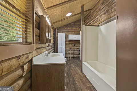 Bath - 2374 Gresham Rd, Zebulon, GA 30295 photo 1 of 1
