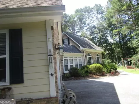 Exterior - 1980 Cedar Bluff Rd, Monroe, GA 30656 photo 5 of 10