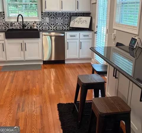 Kitchen - 1980 Cedar Bluff Rd, Monroe, GA 30656 photo 6 of 6