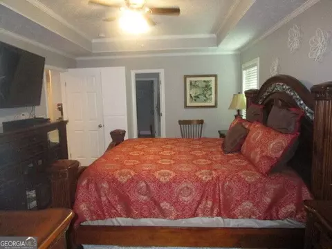 Bedroom - 1980 Cedar Bluff Rd, Monroe, GA 30656 photo 2 of 5
